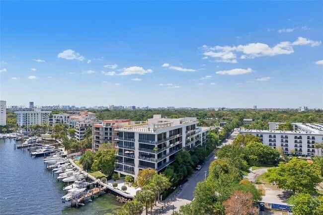 Building Photo - 3581 E Glencoe St