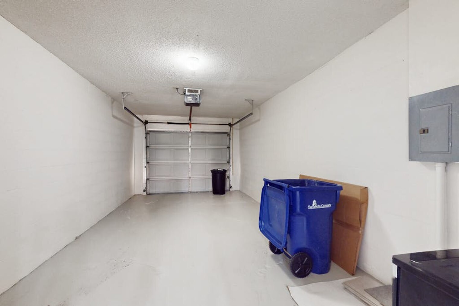 Building Photo - 3755 Pinecone Ct