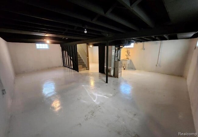 Building Photo - 1761 E Milton Ave