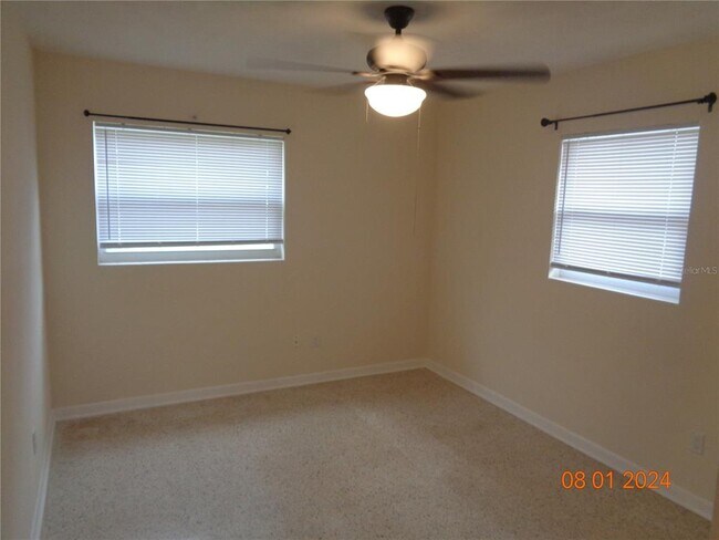 Building Photo - 508 Camelia Ln