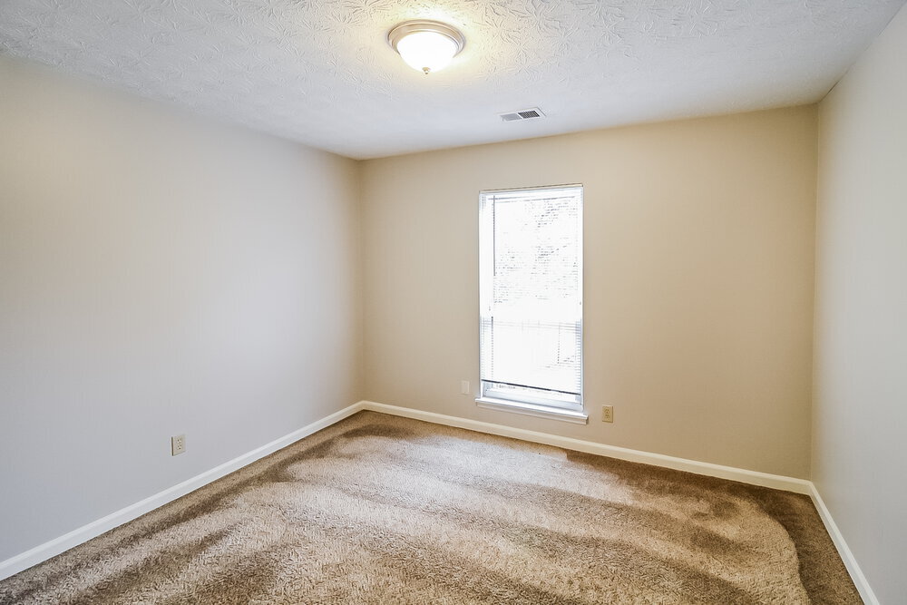 Building Photo - 2468 Mistletoe Ln SW