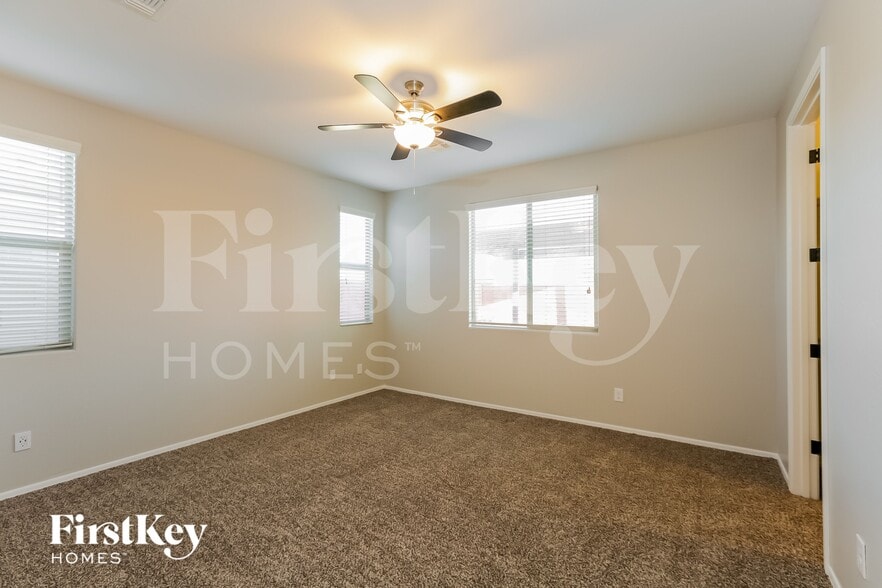 Building Photo - 7756 W Glass Ln