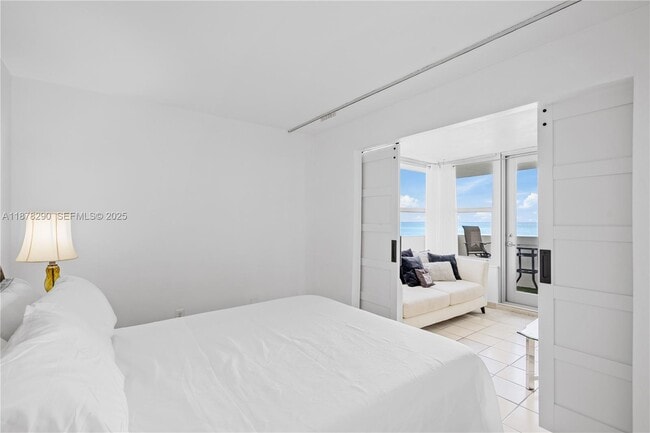 Building Photo - 2899 Collins Ave