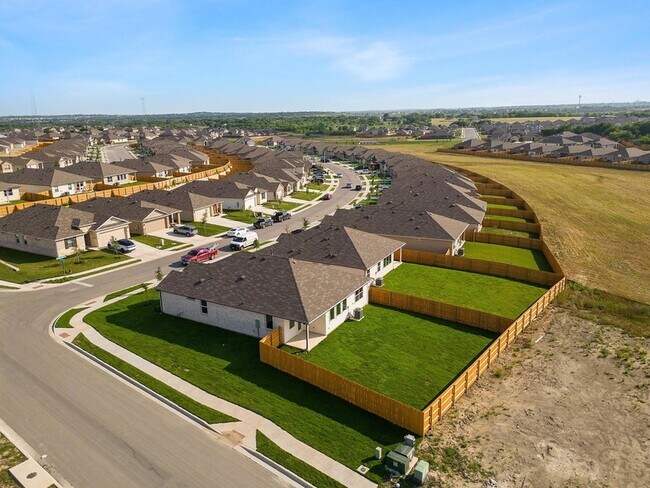Building Photo - 108 Windmill Palm Dr