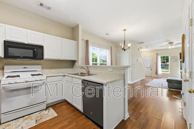 Building Photo - 1528 Cove Creek Cir