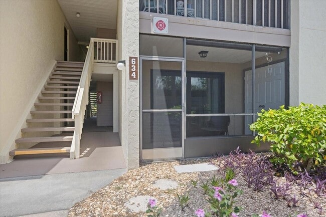 Building Photo - 634 Bird Bay Dr E
