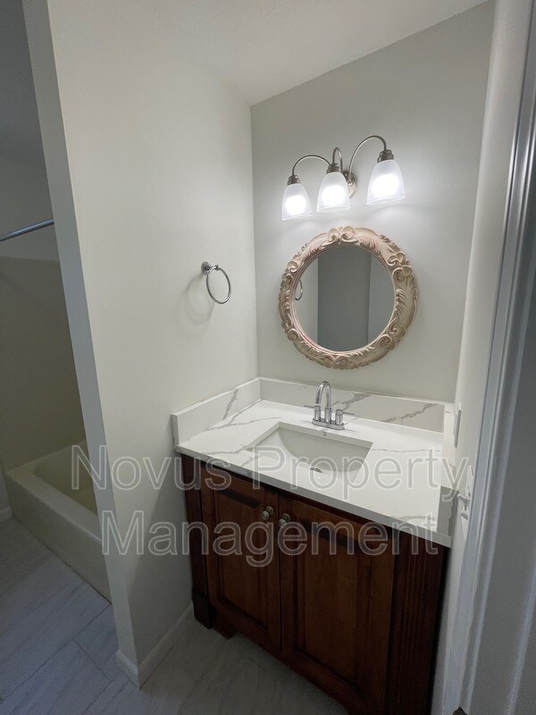 Building Photo - 121 Chipley Creek Dr