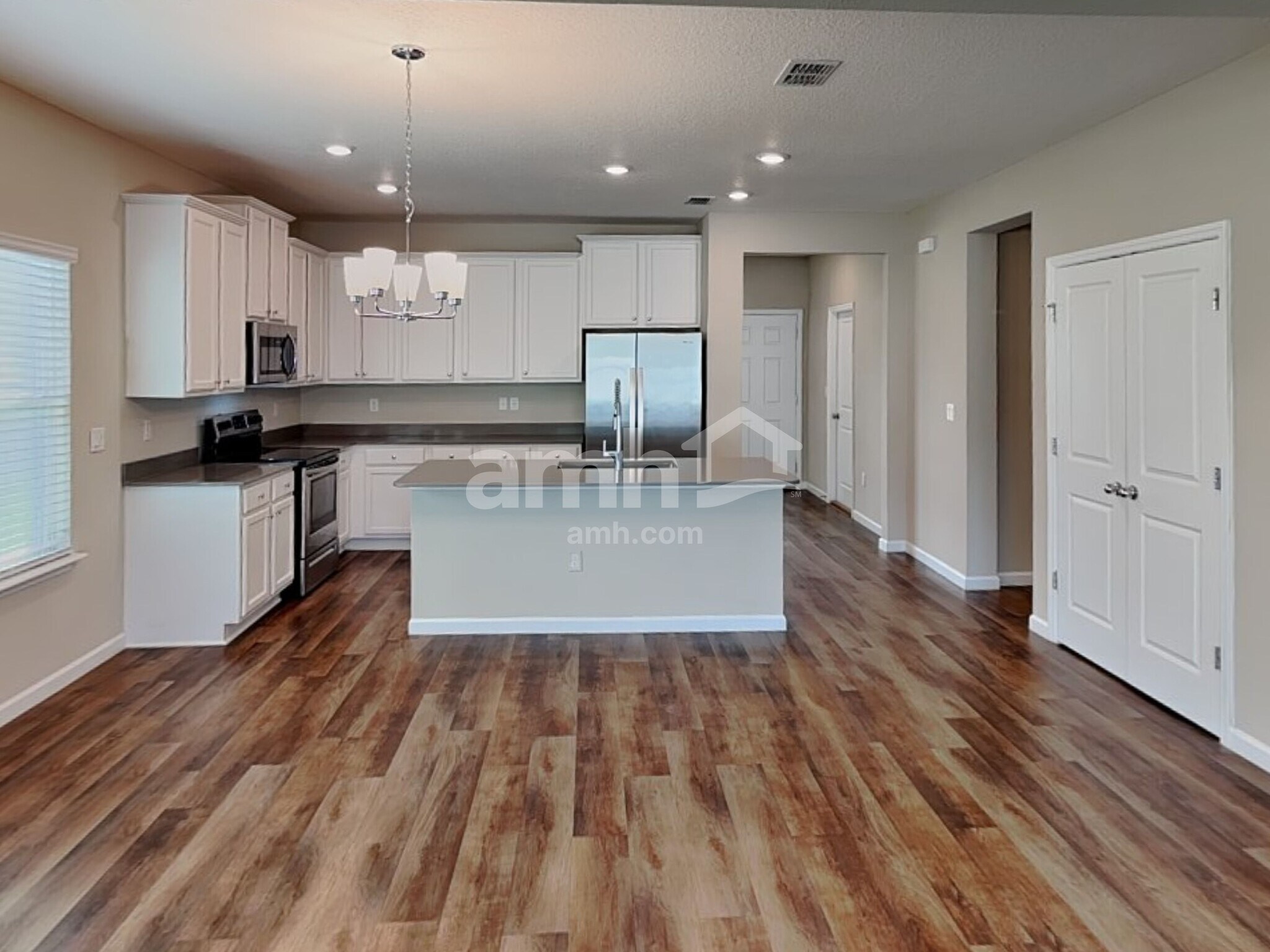 Building Photo - 204 Hemlock Pt