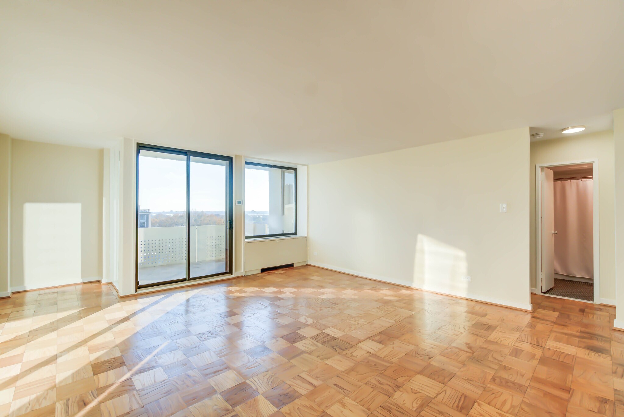 Building Photo - 490 M St SW