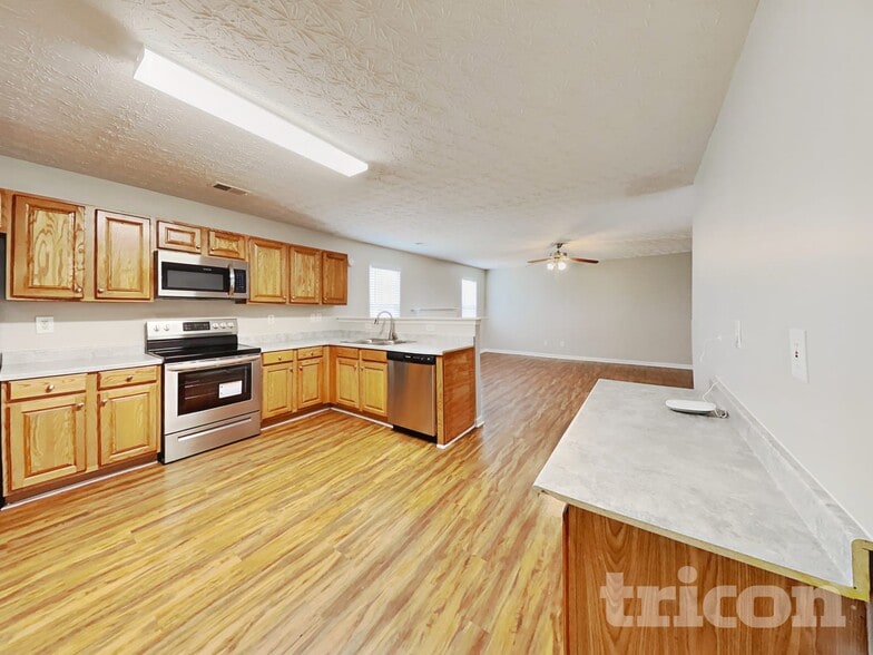 Building Photo - 25 Heaton Dr