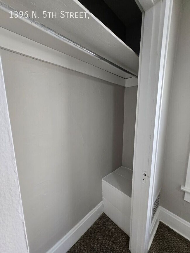 Building Photo - 1396 N 5th St