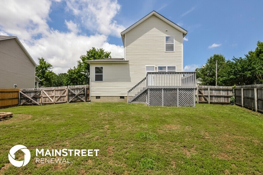 Building Photo - 3328 Deering Dr