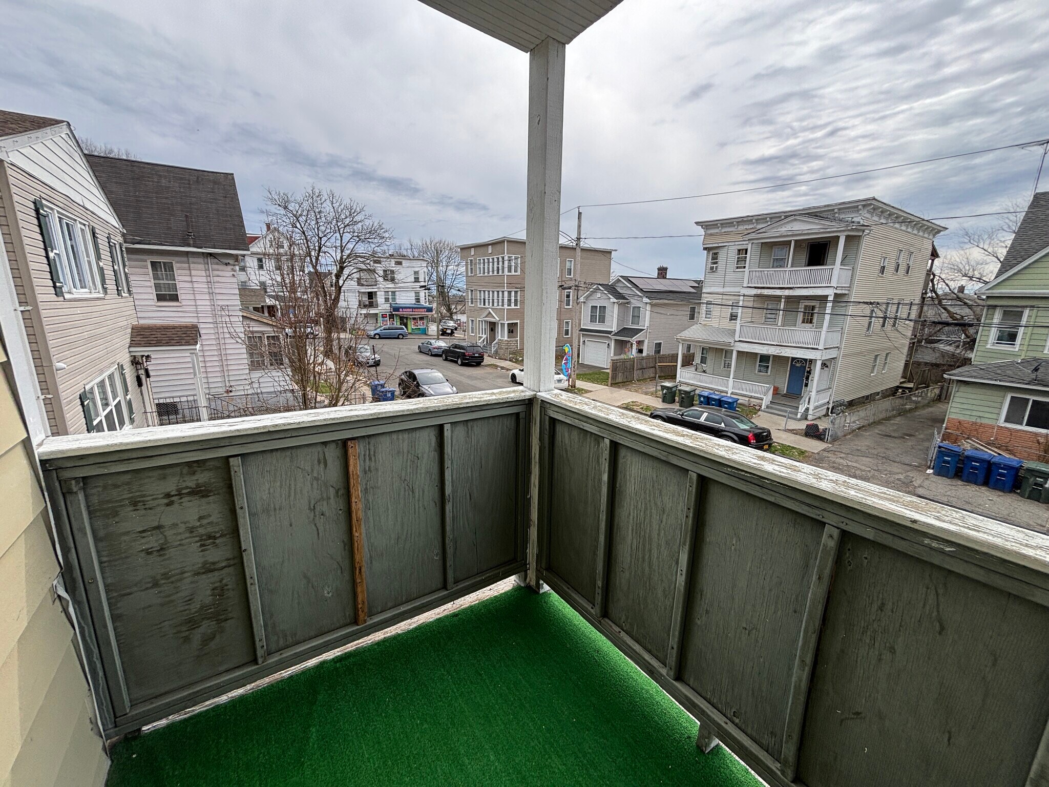 Building Photo - 182 Sheridan St