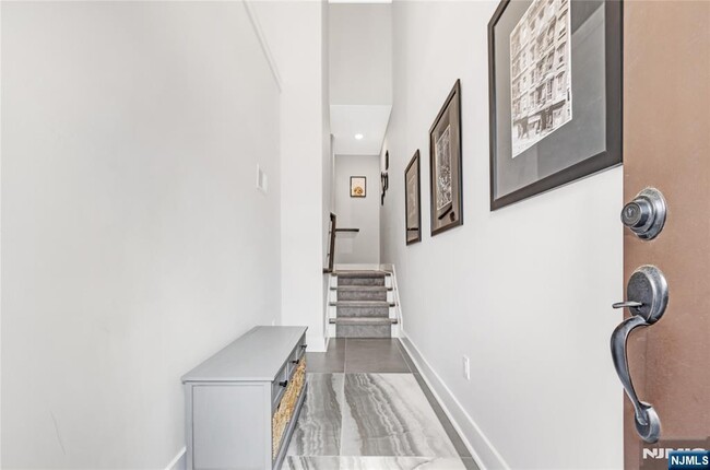 Building Photo - 902 Opus Wy