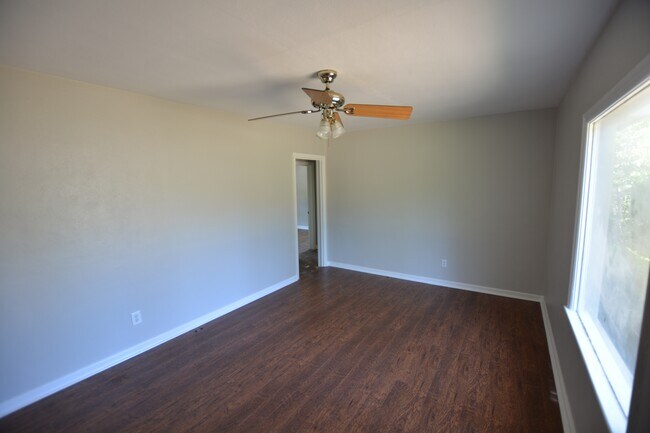 Building Photo - 1314 9th Ave