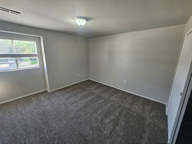 Building Photo - The Perfect Blend of Comfort and Function