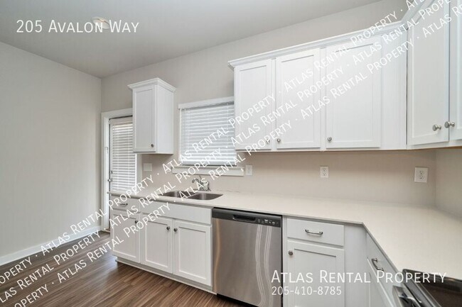 Building Photo - 205 Avalon Wy