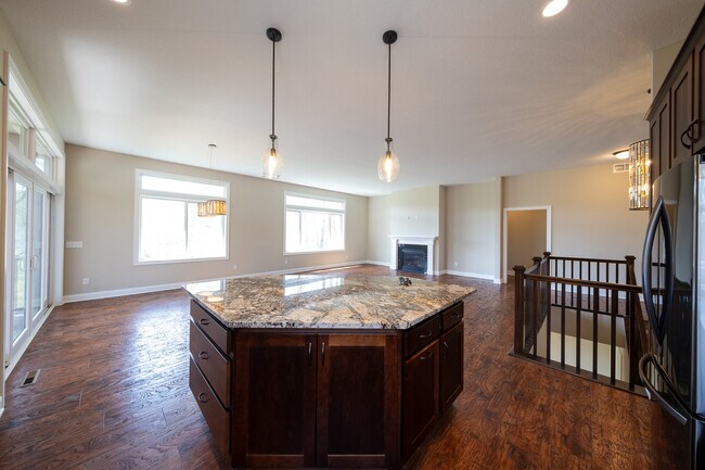 Building Photo - 9352 Wilderness Cove