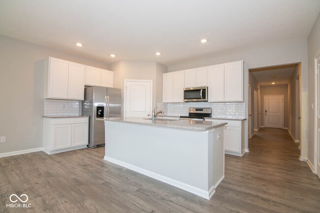 Building Photo - 876 Downey Ln