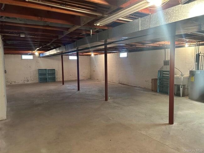 Building Photo - 2 Scism Cir