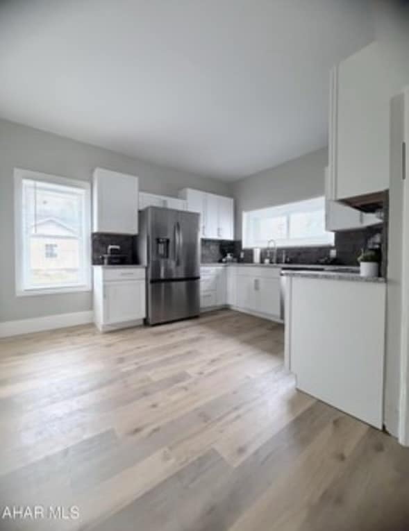 Building Photo - 5360 E Pleasant Valley Blvd