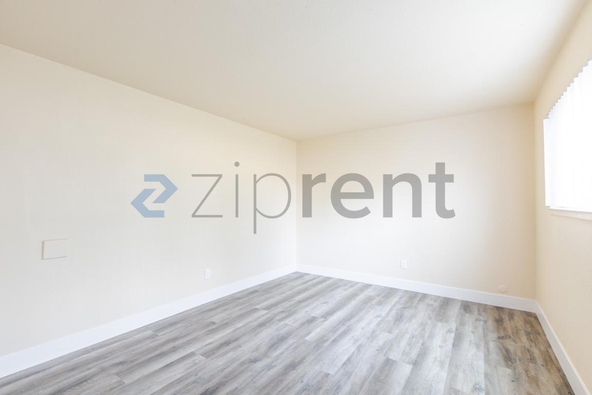 Building Photo - 4561 Ashcroft Ave