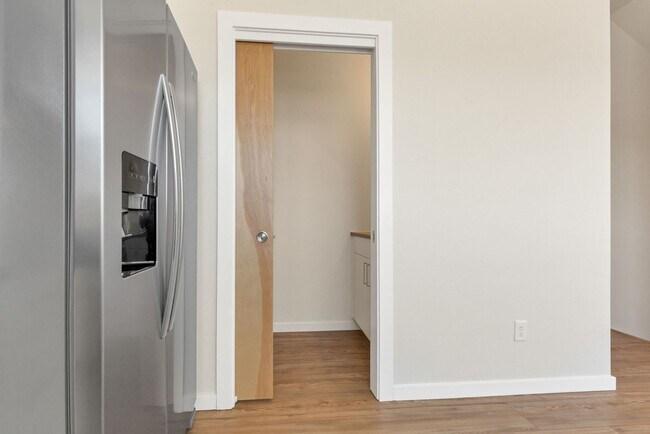 Building Photo - Modern 2BR Lafayette Home | Finished Basement, Garage & Quartz Kitchen
