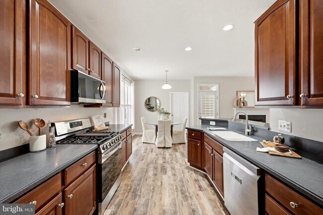 Building Photo - 17037 Loftridge Ln