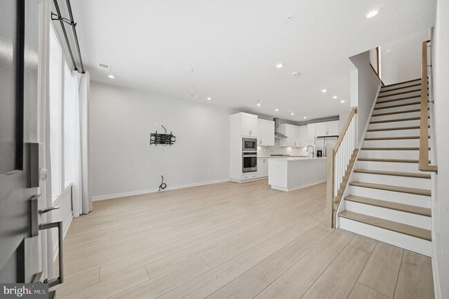 Building Photo - 7488 Backett Wood Ter