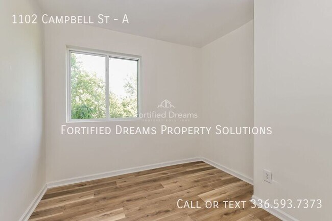 Building Photo - 1102 Campbell St