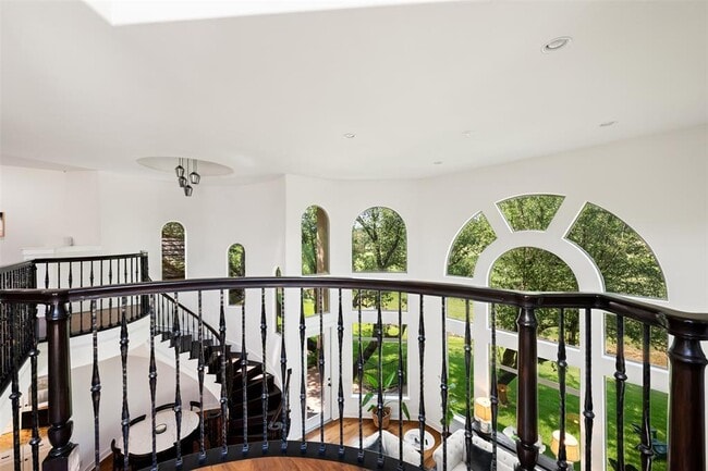 Building Photo - 64 Tiburon Dr