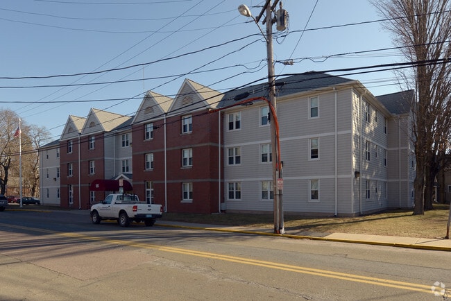 Primary Photo - Park Court