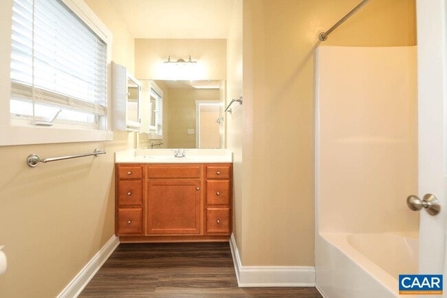 Building Photo - 328 Marquette Ct