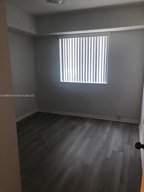 Building Photo - 9300 Fontainebleau Blvd