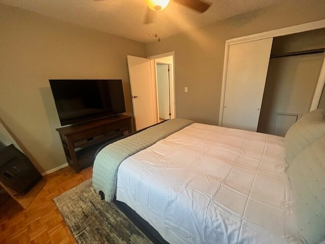 Building Photo - 833 W Maple St