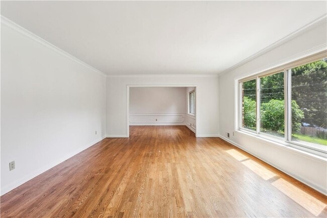 Building Photo - 3292 Ferncliff Pl NE