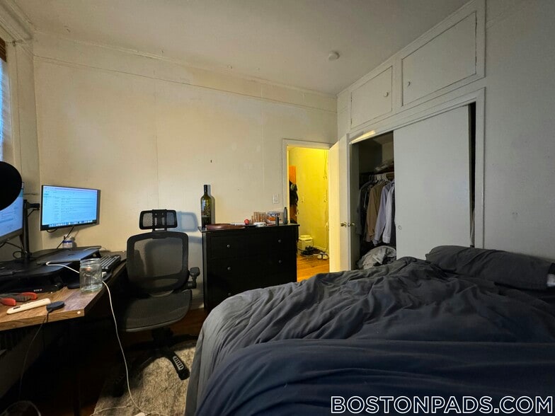 Building Photo - 384 Commonwealth Ave