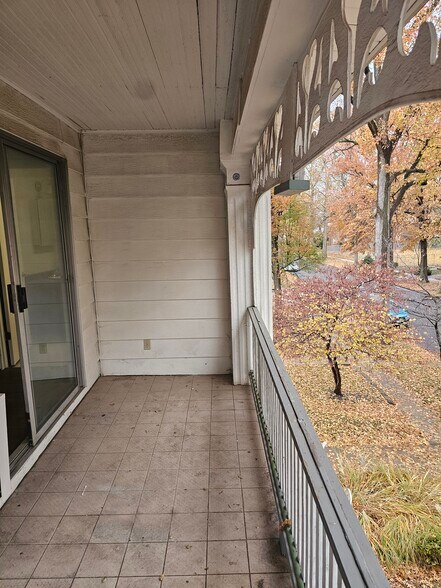 Patio/Balcony - 545 S Douglas Ave