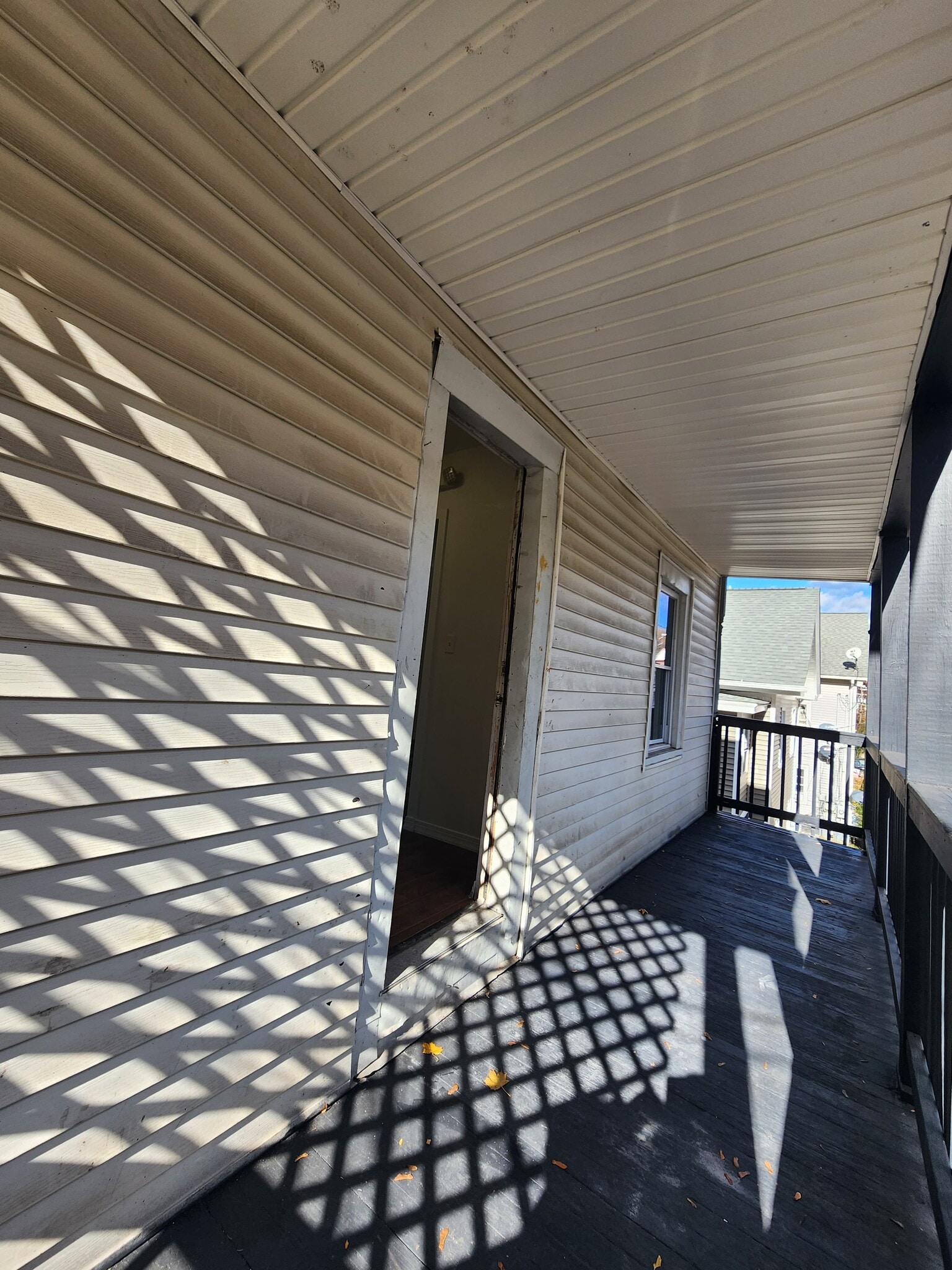 Building Photo - 135 Willow St