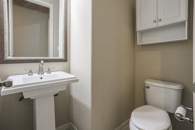 Building Photo - 13512 Hymeadow Cir