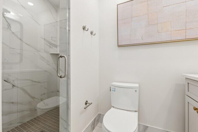 Building Photo - 1641 R St NW