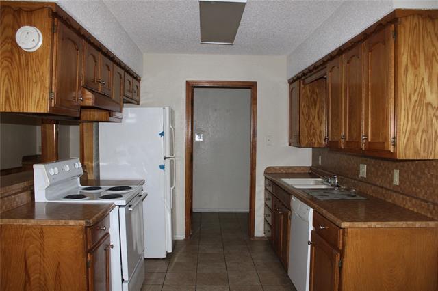 Building Photo - 613 NW Renfro St