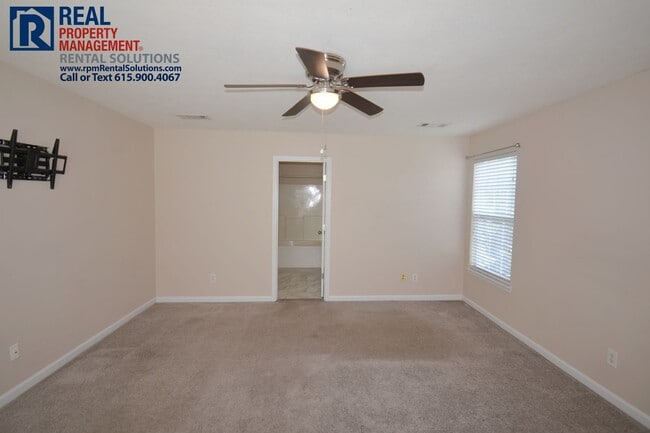 Building Photo - Wonderful 2 story 3BD/2.5BA home in LaVergne w/ attached garage!