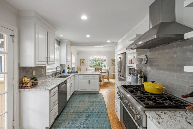 Building Photo - 3BD/3BA PLUS LOFT AND DETACHED ADU Located in SOUTH WINDAMERE-Available May 1, 2026!