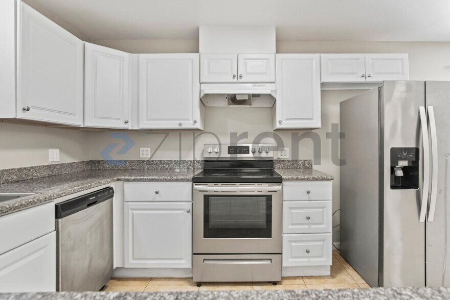Building Photo - Unit 1