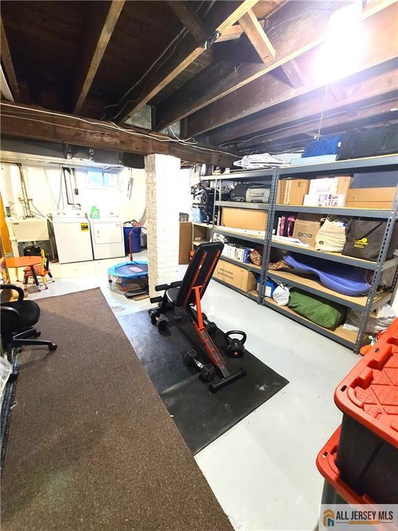 Building Photo - 23 Coolidge Ave