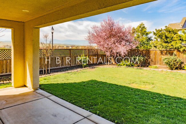 Building Photo - EXCLUSIVE ELLIS HOME For Rent in Tracy - o...