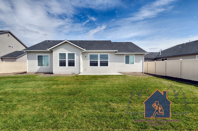 Building Photo - 18405 N Sweet William Ave