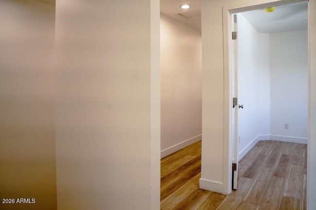 Building Photo - 2006 W Madison St