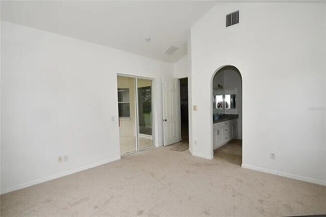 Mstr Bdrm 2 - 30741 Pumpkin Ridge Dr